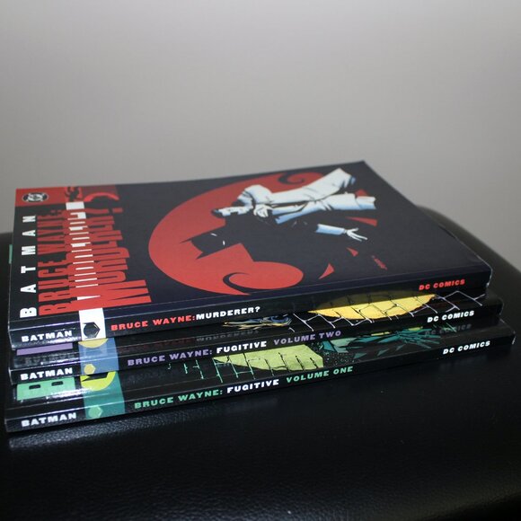 3/$77❤️3x graphic novels - Batman: Bruce Wayne Murderer + Fugitive Volumes 1&2 - Picture 2 of 7